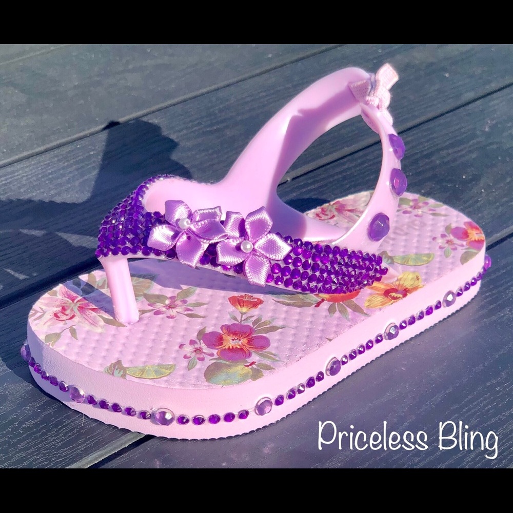 Rhinestone Embellished Toddler Flip Flops 💜